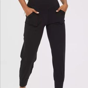 Offline by aerie real me jogger